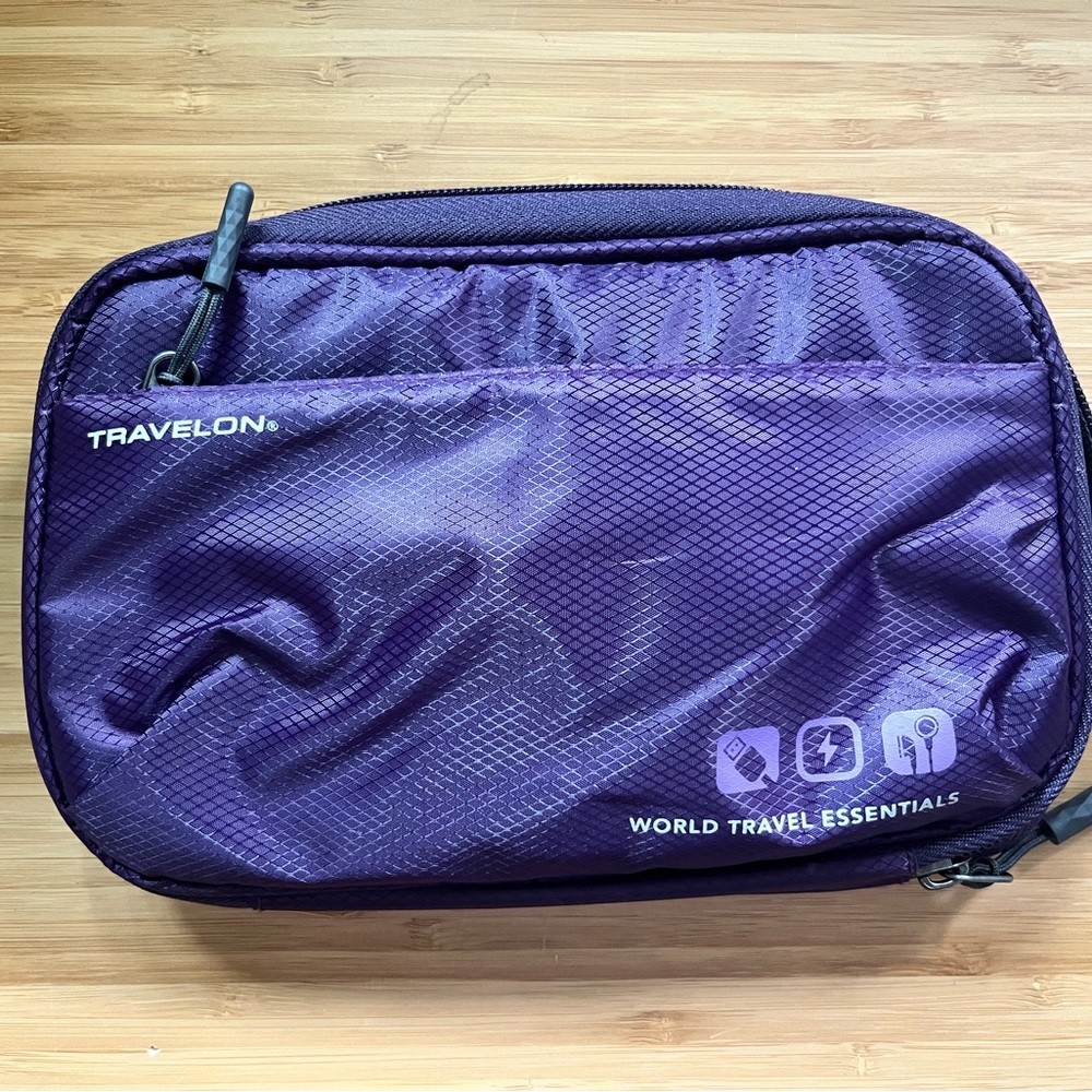 Travelon tech organizer zippered pouch